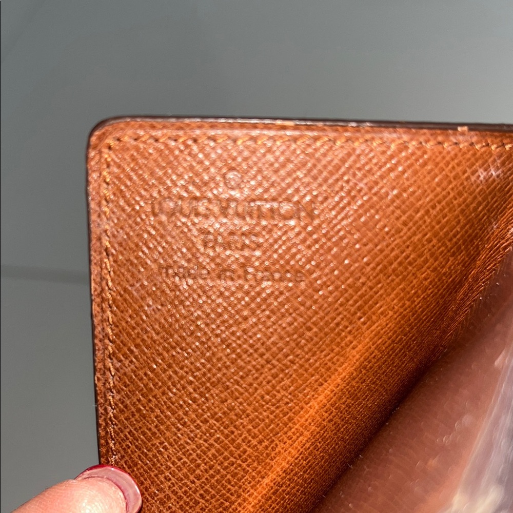 Louis Vuitton Brown Canvas Monogram Card & Photo Holder - Picture 4 of 7
